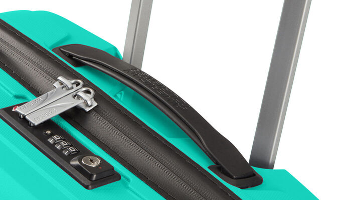 Cremallera con revestimiento hidrófugo