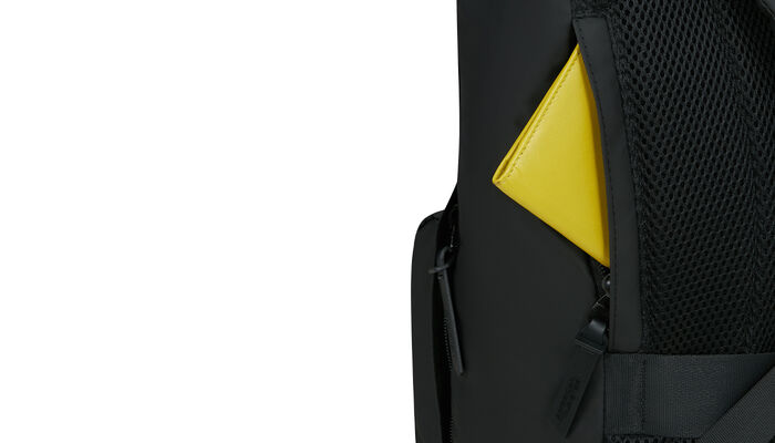 Compartimento trasero secreto