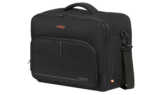 Política de equipaje de mano gratuito a bordo de Ryanair y Wizz Air