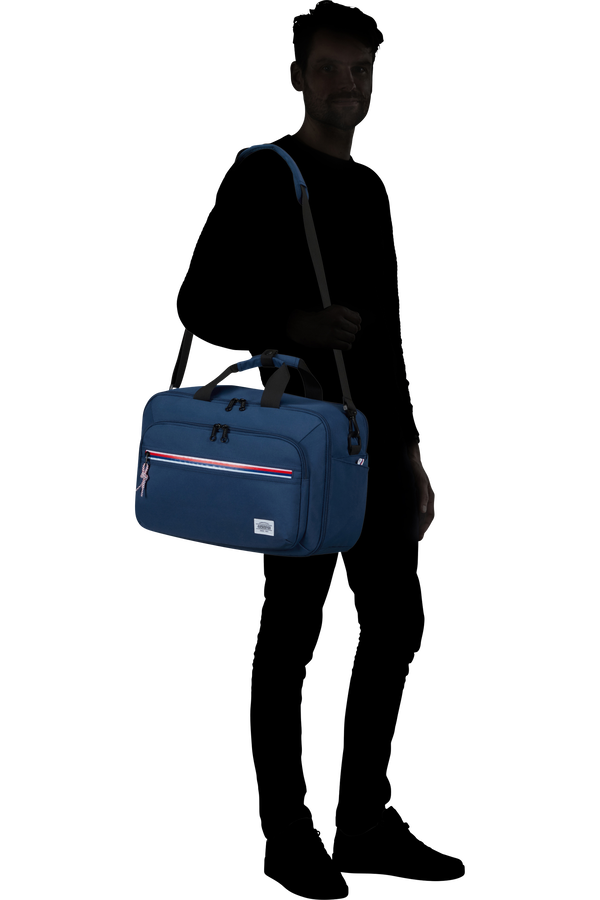 American Tourister UpBeat 3-Way Boarding Bag  Navy American Tourister UpBeat 3-Way Boarding Bag  Navy