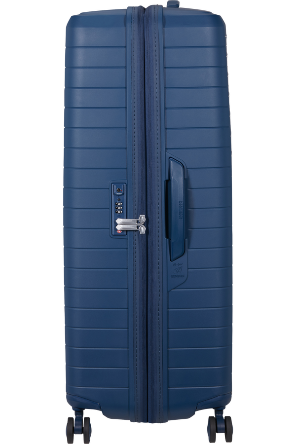 American Tourister FastForward Spinner 83/31 TSA EXP 83cm  Navy Blue American Tourister FastForward Spinner 83/31 TSA EXP 83cm  Navy Blue