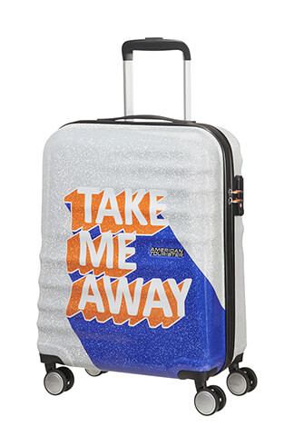 Maxlite® 5 Maleta de mano rodante (44,5 x 36,83 x 21,6 cm) - Travelpro®  Europe